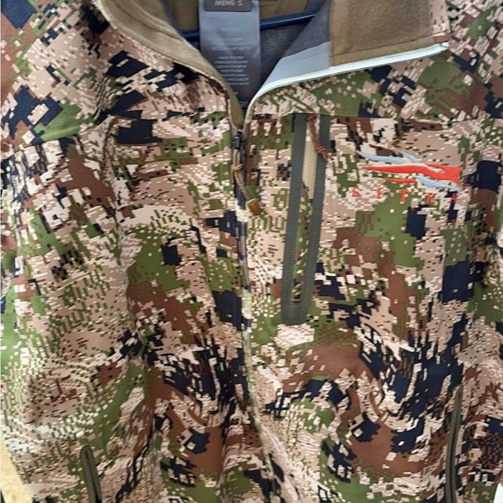 Sitka gear mens mountain jacket NWT  size small gore Tex Performance Jacket